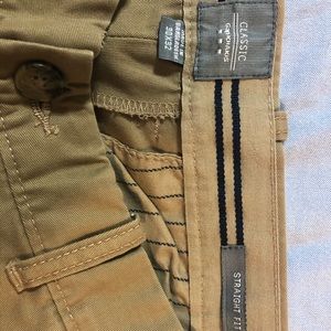 Gap 30x32 khaki pants